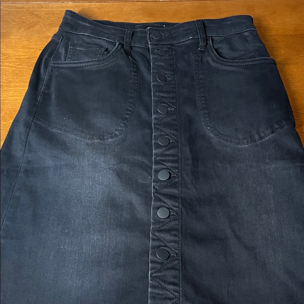 NWT Kut from the Kloth Rose Black Button-Front Jean Skirt Size 0